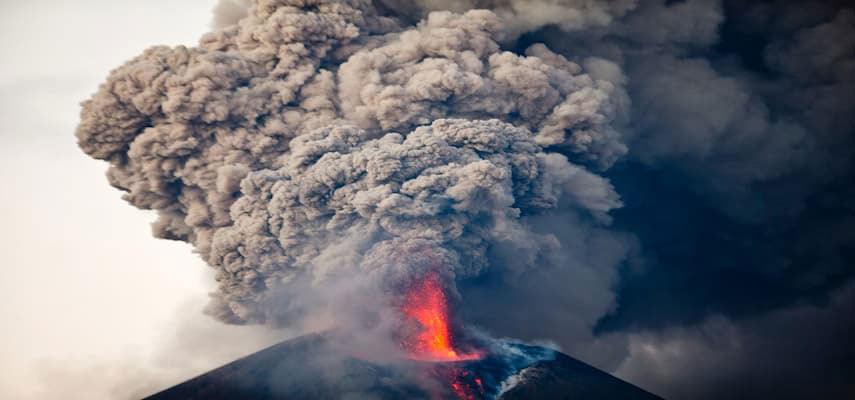 How To Be Prepared for a Volcano: Essential Things That You Need to Know - Benebomo